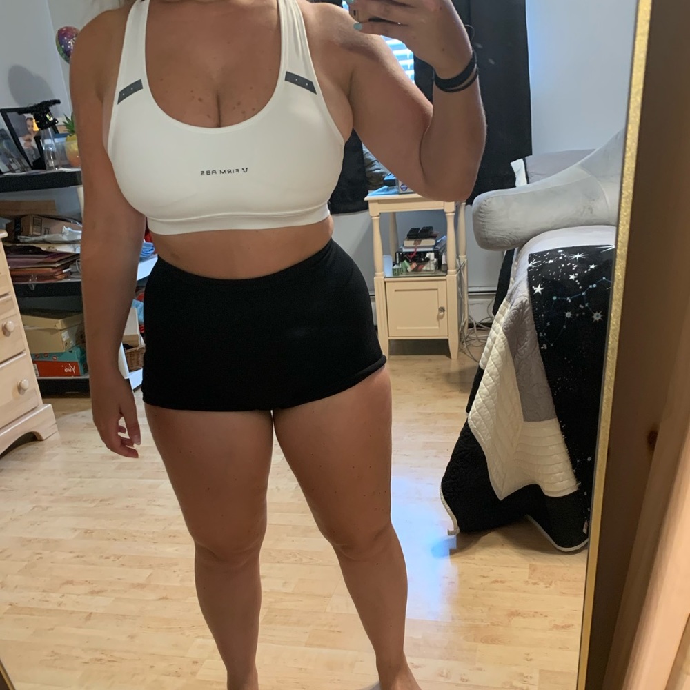 M Firm Abs White Sports Bra WITH cups